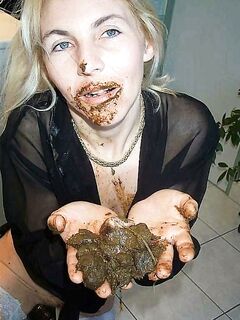Hot scat Blonde eating shit from her hands